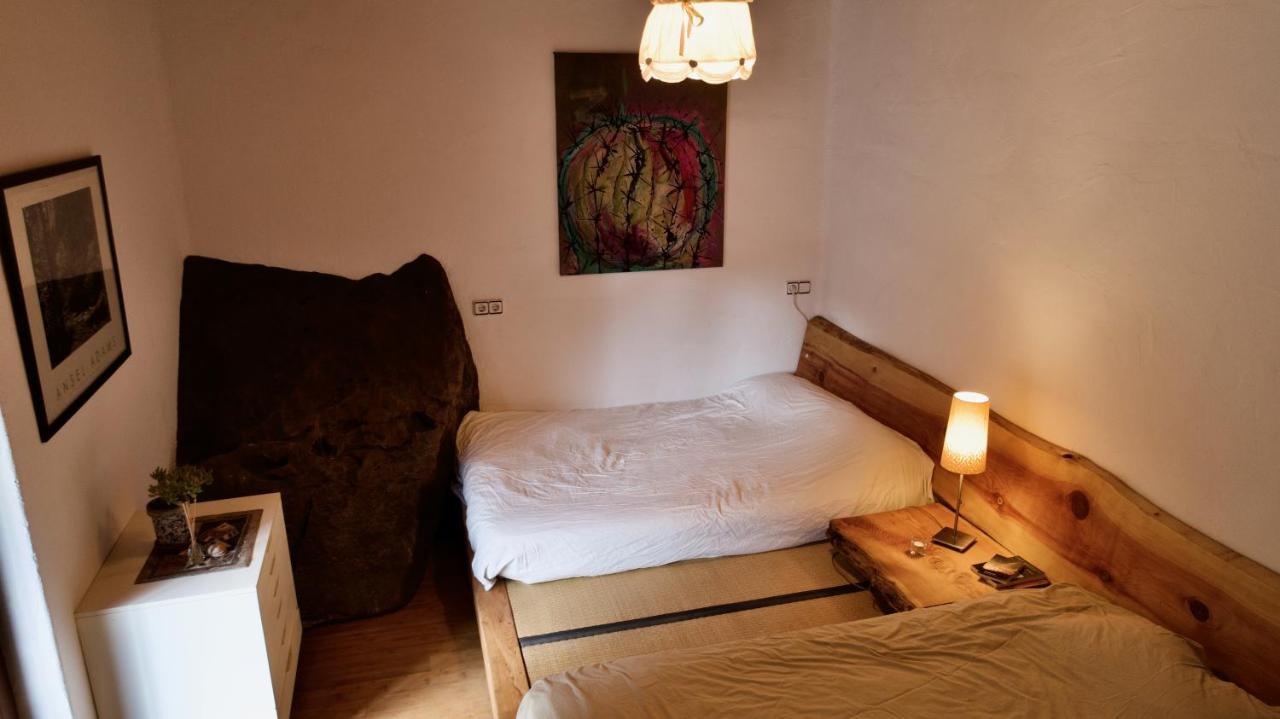 Pont De Valenti Mountain Retreat Apartman Girona Kültér fotó